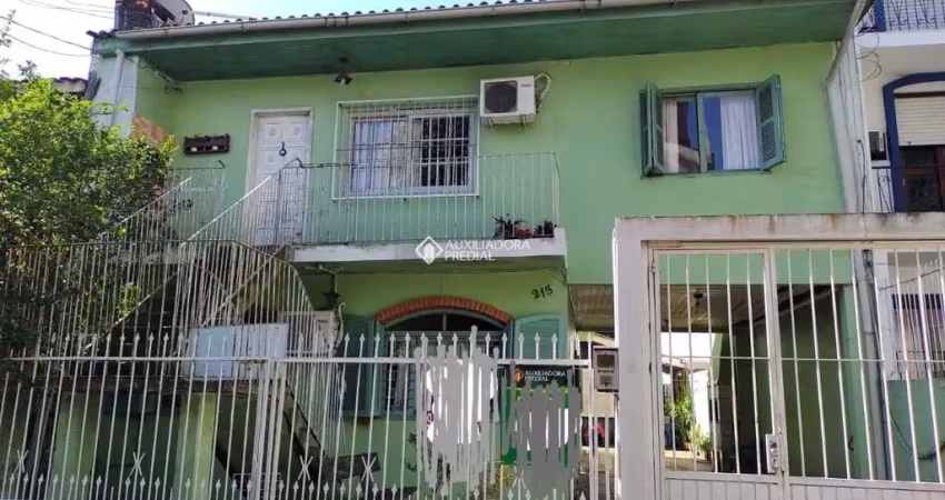Casa com 6 quartos à venda na Avenida Montenegro, 215, Petrópolis, Porto Alegre