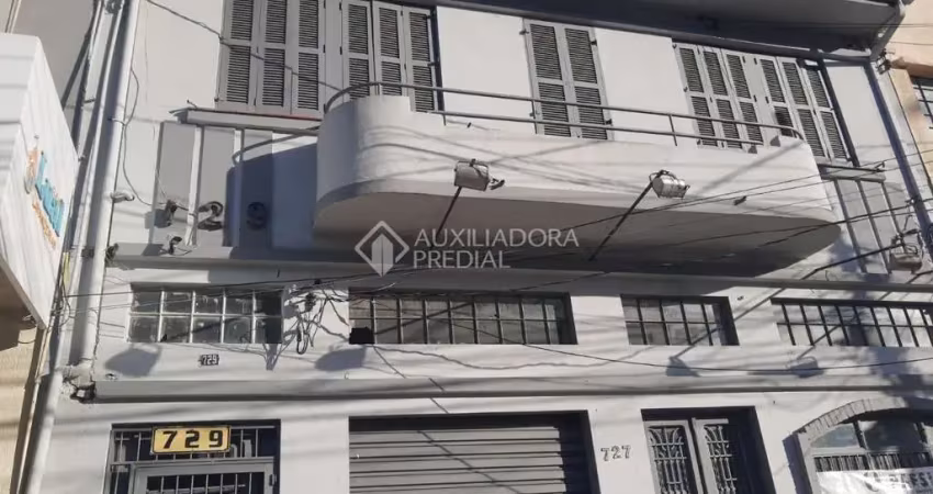 Prédio à venda na Avenida Benjamin Constant, 727, São João, Porto Alegre