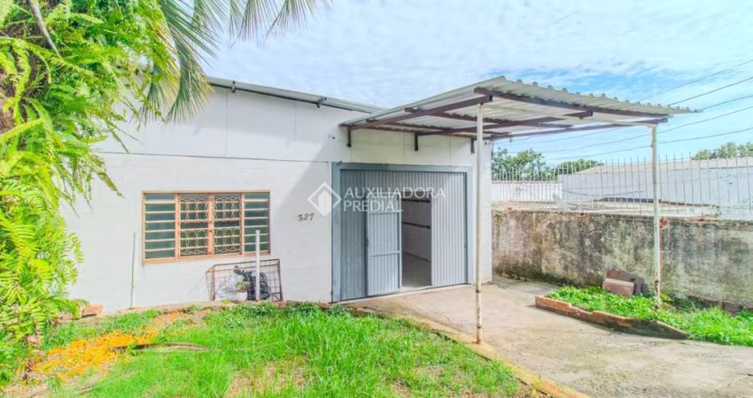 Barracão / Galpão / Depósito à venda na Avenida José Corrêa da Silva, 327, Cavalhada, Porto Alegre