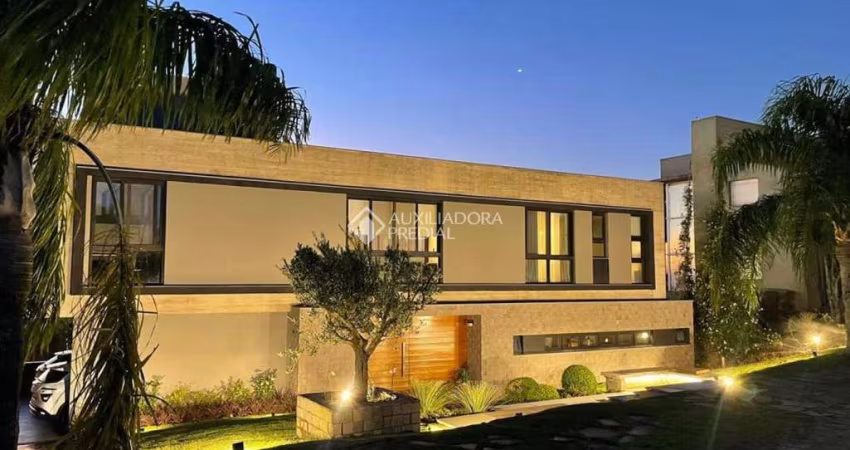 Casa em condomínio fechado com 4 quartos à venda na Rua Bertha Loforte Gonçalves, 80, Vila Nova, Porto Alegre