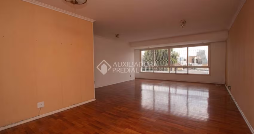 Apartamento com 3 quartos à venda na Rua Duque de Caxias, 817, Centro Histórico, Porto Alegre