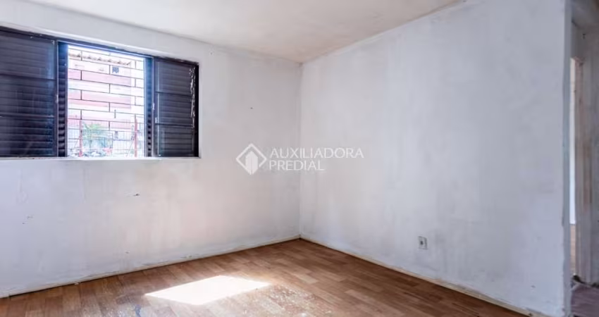 Apartamento com 2 quartos à venda na Tucano, 80, Rubem Berta, Porto Alegre