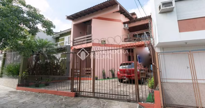 Casa com 4 quartos à venda na Rua Edmundo Bastian, 745, Cristo Redentor, Porto Alegre