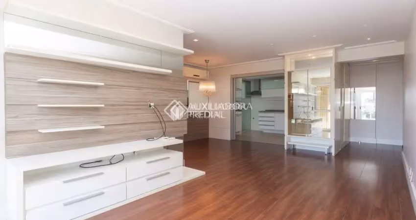 Apartamento com 3 quartos à venda na Avenida Coronel Lucas de Oliveira, 2623, Petrópolis, Porto Alegre