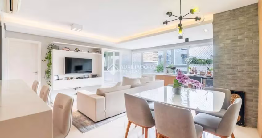Apartamento com 3 quartos à venda na Rua Mário Leitão, 60, Petrópolis, Porto Alegre