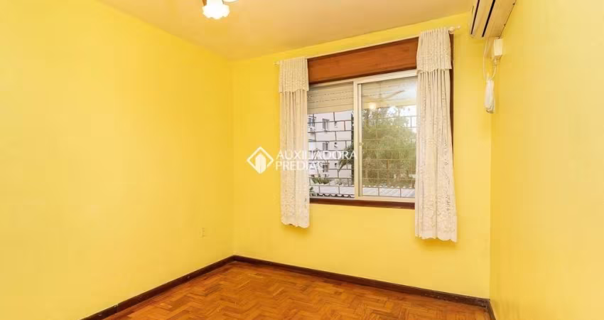 Apartamento com 2 quartos à venda na Rua Lasar Segall, 260, São Sebastião, Porto Alegre