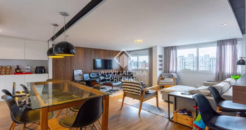 Apartamento com 3 quartos à venda na Avenida João Wallig, 620, Passo da Areia, Porto Alegre