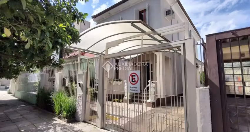Casa com 3 quartos à venda na Rua Antenor Lemos, 56, Menino Deus, Porto Alegre