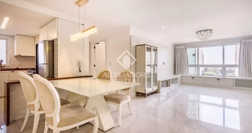 Apartamento com 2 quartos à venda na Rua Artur Fabião Carneiro, 249, Passo da Areia, Porto Alegre