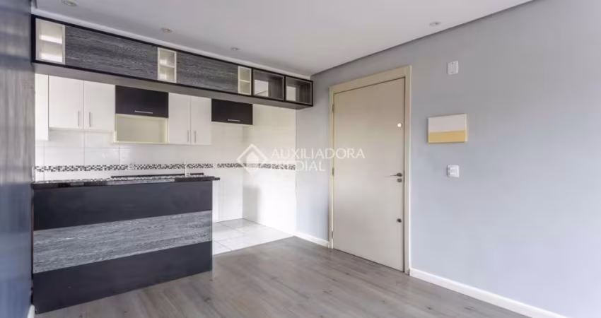 Apartamento com 2 quartos para alugar na Rua Ney da Gama Ahrends, 565, Alto Petrópolis, Porto Alegre