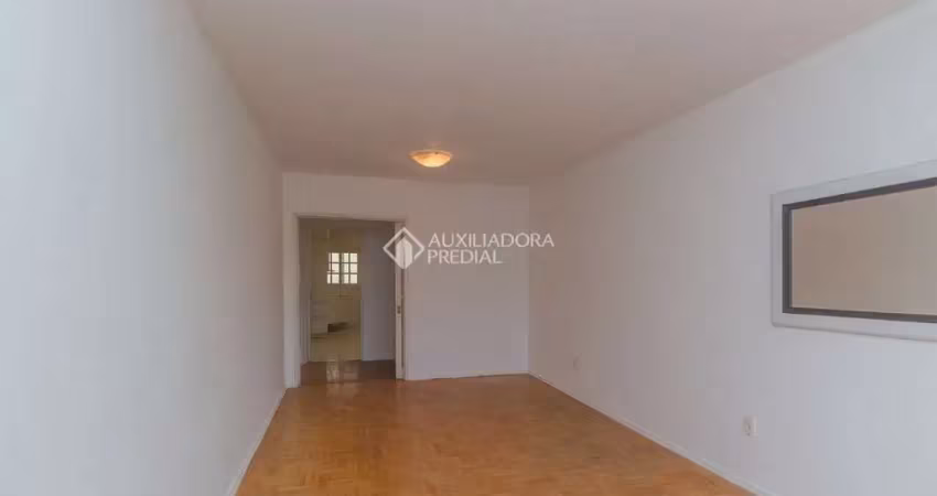 Apartamento com 3 quartos para alugar na Rua Dário Pederneiras, 588, Petrópolis, Porto Alegre