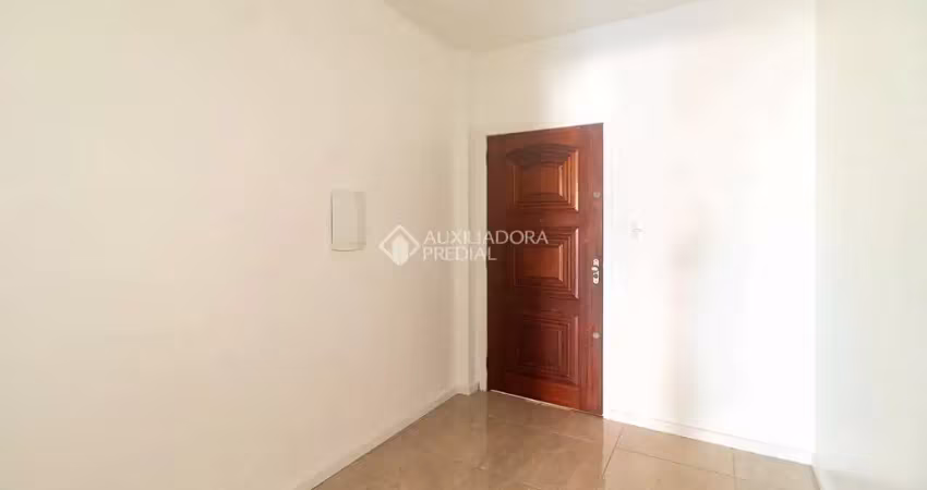 Apartamento com 3 quartos para alugar na Rua Coronel Paulino Teixeira, 423, Rio Branco, Porto Alegre