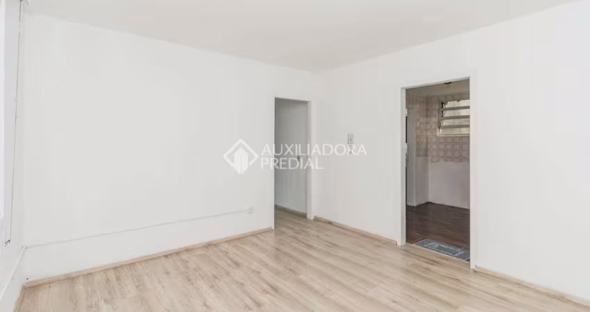 Apartamento com 2 quartos para alugar na Avenida Lavras, 375, Petrópolis, Porto Alegre