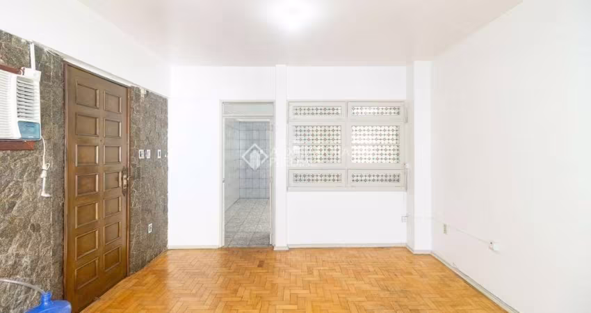 Apartamento com 3 quartos para alugar na Rua Coronel Fernando Machado, 851, Centro Histórico, Porto Alegre