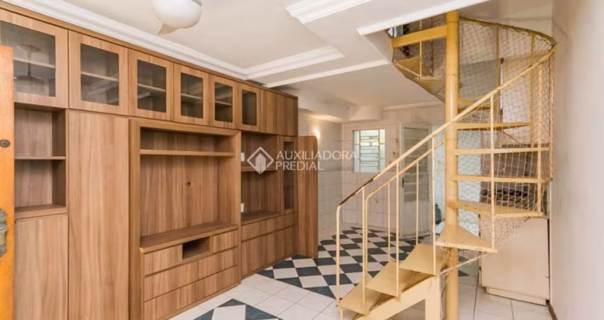 Casa em condomínio fechado com 3 quartos para alugar na Rua Professor Joaquim Louzada, 300, Camaquã, Porto Alegre