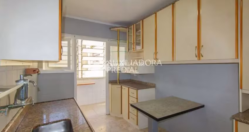 Apartamento com 3 quartos para alugar na Avenida Protásio Alves, 1264, Rio Branco, Porto Alegre
