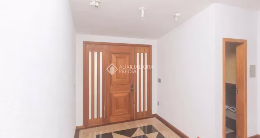 Casa em condomínio fechado com 3 quartos para alugar na Rua Matias José Bins, 847, Três Figueiras, Porto Alegre