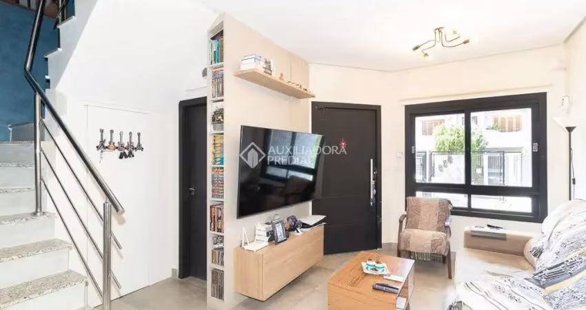 Casa em condomínio fechado com 3 quartos para alugar na Rua Pau Brasil, 539, Hípica, Porto Alegre