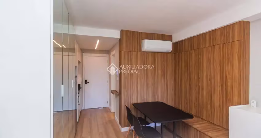 Loft com 1 quarto para alugar na Rua Casemiro de Abreu, 576, Bela Vista, Porto Alegre