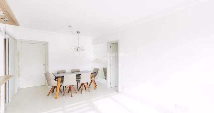 Apartamento com 2 quartos para alugar na Rua Felizardo, 491, Jardim Botânico, Porto Alegre