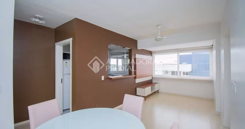 Apartamento com 2 quartos para alugar na Avenida General Barreto Viana, 1065, Chácara das Pedras, Porto Alegre