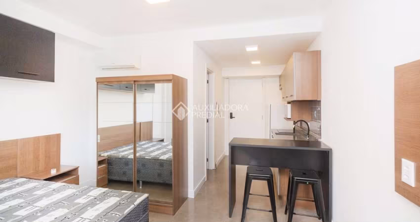 Loft com 1 quarto para alugar na Avenida dos Cubanos, 114, Partenon, Porto Alegre