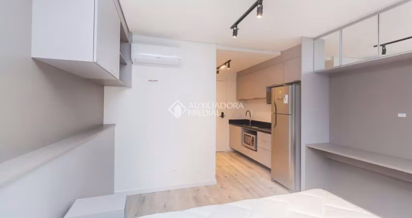 Loft com 1 quarto para alugar na Rua Casemiro de Abreu, 576, Bela Vista, Porto Alegre