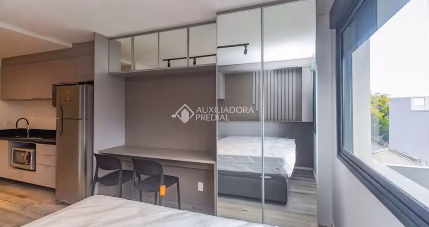 Loft com 1 quarto para alugar na Rua Casemiro de Abreu, 576, Bela Vista, Porto Alegre