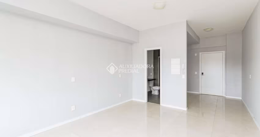 Apartamento com 1 quarto para alugar na CASSILDA FLORA ZAFFARI, 60, Teresópolis, Porto Alegre