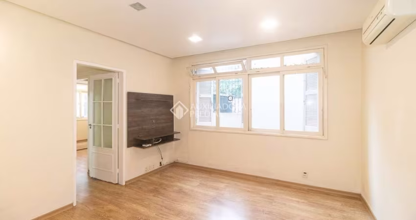 Apartamento com 3 quartos para alugar na Rua Coronel Paulino Teixeira, 352, Rio Branco, Porto Alegre