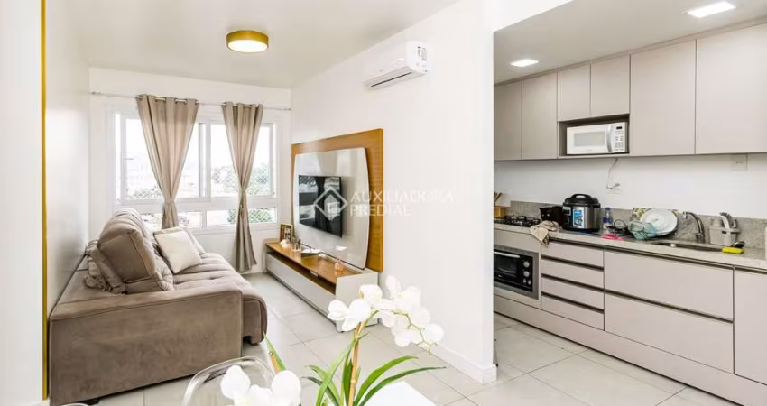 Apartamento com 2 quartos para alugar na Antonio Sereno Moretto, 55, Teresópolis, Porto Alegre