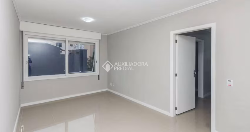 Apartamento com 3 quartos para alugar na Rua Coronel Fernando Machado, 561, Centro Histórico, Porto Alegre