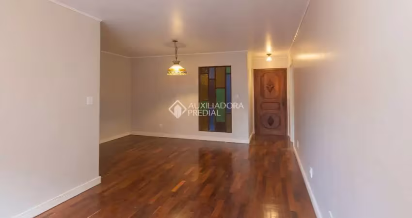 Apartamento com 3 quartos para alugar na Avenida Iguassu, 350, Petrópolis, Porto Alegre