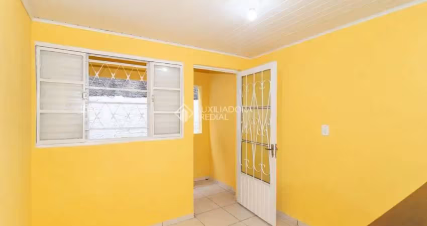 Casa em condomínio fechado com 2 quartos para alugar na Rua Coronel Neves, 432, Medianeira, Porto Alegre