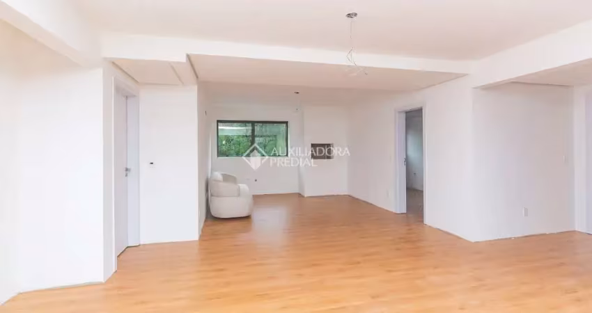 Apartamento com 3 quartos para alugar na Rua Tajuja, 49, Três Figueiras, Porto Alegre