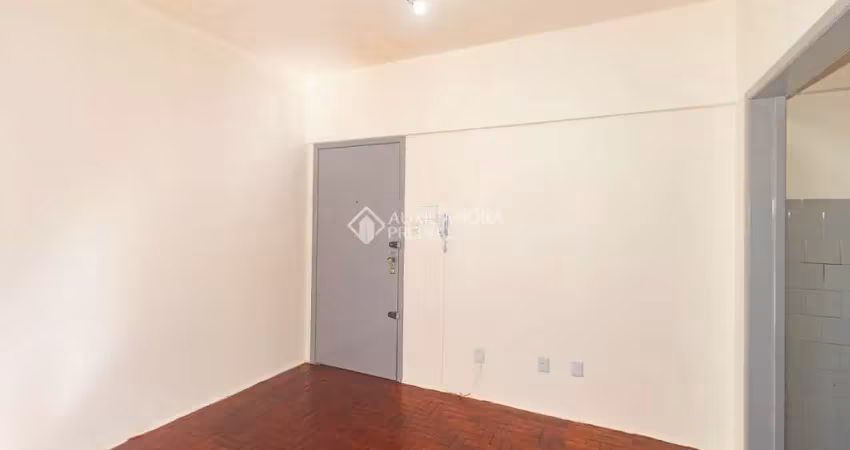Kitnet / Stúdio para alugar na Rua General Câmara, 413, Centro Histórico, Porto Alegre