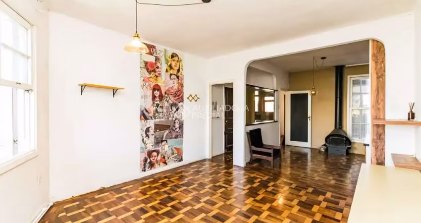 Apartamento com 2 quartos para alugar na Avenida Protásio Alves, 2238, Petrópolis, Porto Alegre