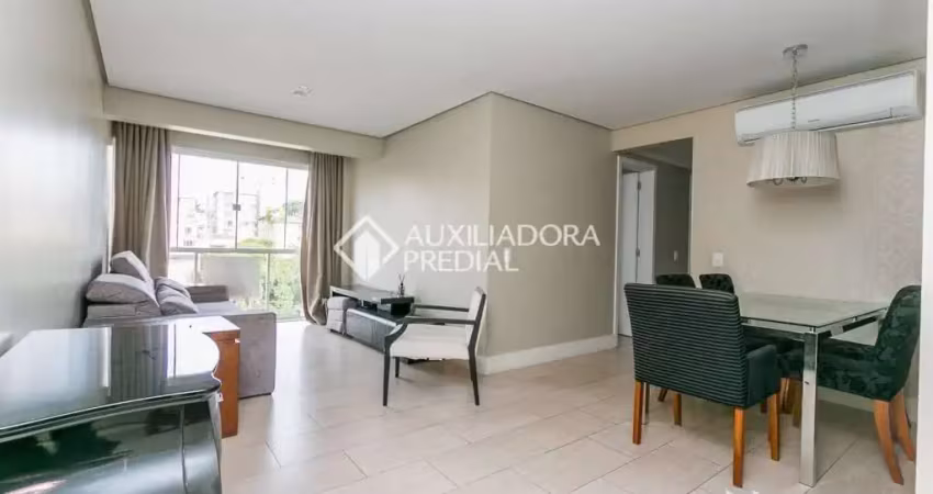 Apartamento com 3 quartos para alugar na Avenida Coronel Lucas de Oliveira, 2623, Petrópolis, Porto Alegre