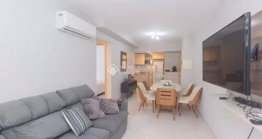 Apartamento com 2 quartos para alugar na Avenida Coronel Lucas de Oliveira, 2704, Petrópolis, Porto Alegre