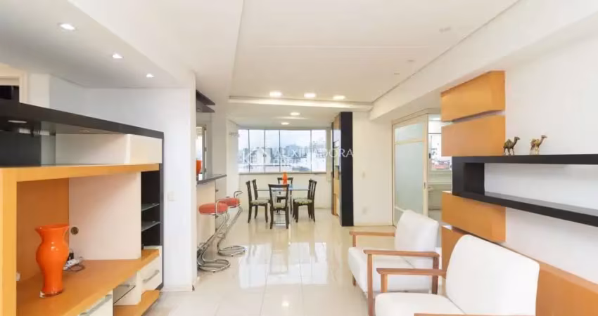 Apartamento com 3 quartos para alugar na Rua Isidoro Tressi, 122, Jardim Botânico, Porto Alegre