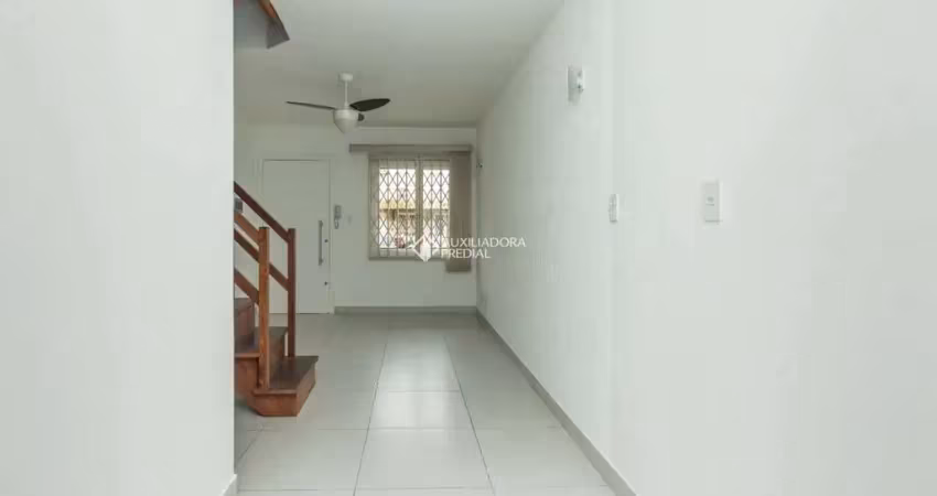 Casa em condomínio fechado com 2 quartos para alugar na Rua Ney da Gama Ahrends, 179, Morro Santana, Porto Alegre
