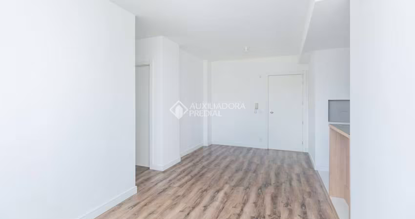 Apartamento com 2 quartos para alugar na Avenida Assis Brasil, 4600, São Sebastião, Porto Alegre