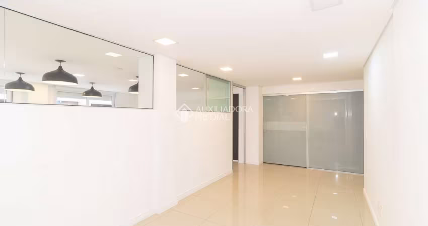Apartamento com 2 quartos para alugar na Avenida Ganzo, 649, Menino Deus, Porto Alegre