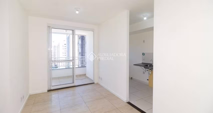 Apartamento com 3 quartos para alugar na Rua Airton Ferreira da Silva, 295, Humaitá, Porto Alegre