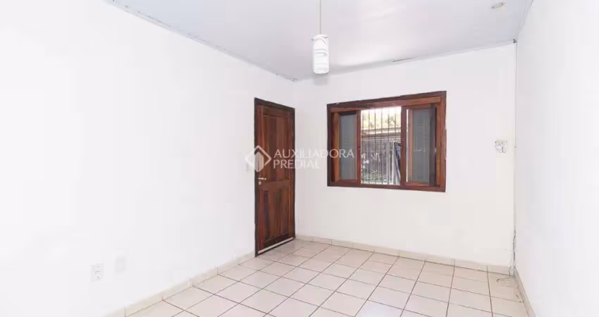 Casa em condomínio fechado com 2 quartos para alugar na Rua Capitão Pedroso, 801, Restinga, Porto Alegre