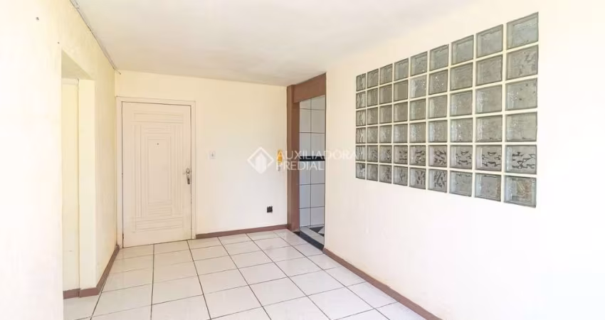 Apartamento com 2 quartos para alugar na Rua Professor João de Souza Ribeiro, 155, Humaitá, Porto Alegre
