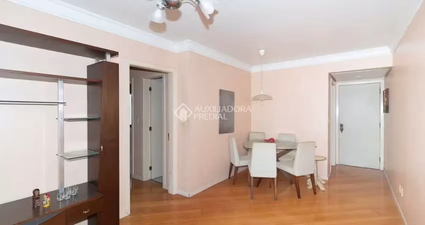 Apartamento com 3 quartos para alugar na Rua Miguel Couto, 335, Menino Deus, Porto Alegre