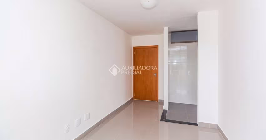 Apartamento com 2 quartos para alugar na Avenida Baltazar de Oliveira Garcia, 2426, Costa e Silva, Porto Alegre
