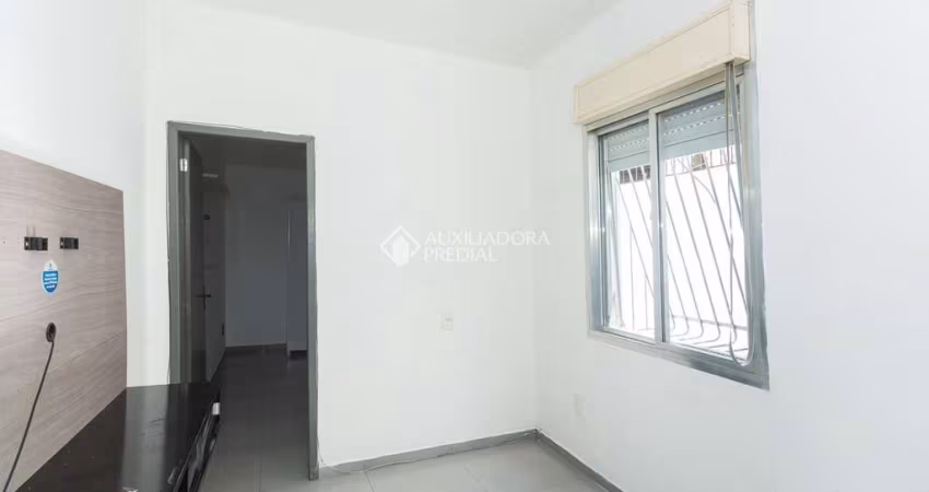 Apartamento com 1 quarto para alugar na Avenida General Emílio Lúcio Esteves, 214, Santa Maria Goretti, Porto Alegre