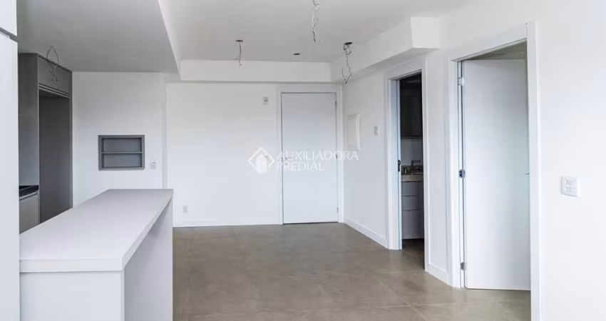 Apartamento com 1 quarto para alugar na Rua Cipó, 392, Passo da Areia, Porto Alegre